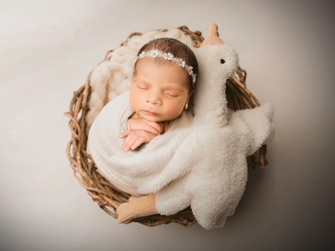 تصوير نيوبورن منزلي باحترافية